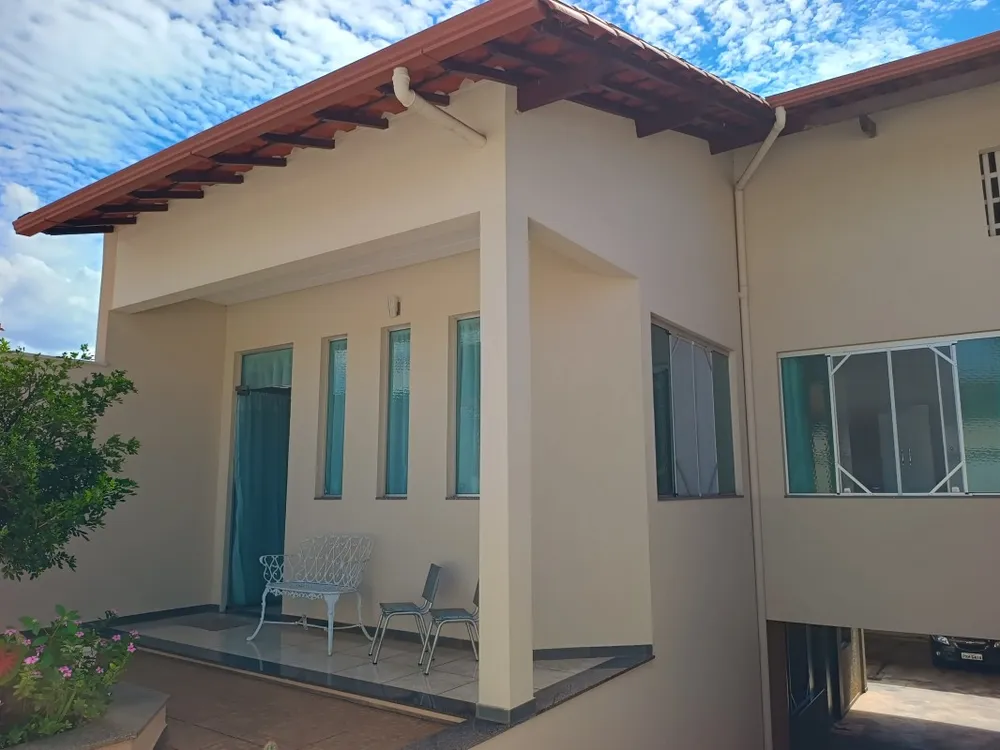 Casa, 2 quartos, 155 m² - Foto 1