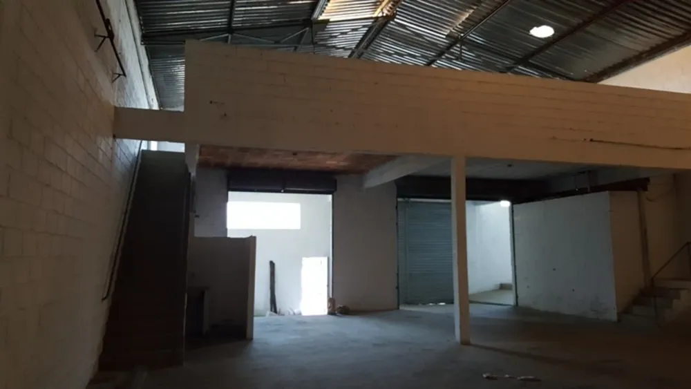 Depósito-Galpão, 750 m² - Foto 2