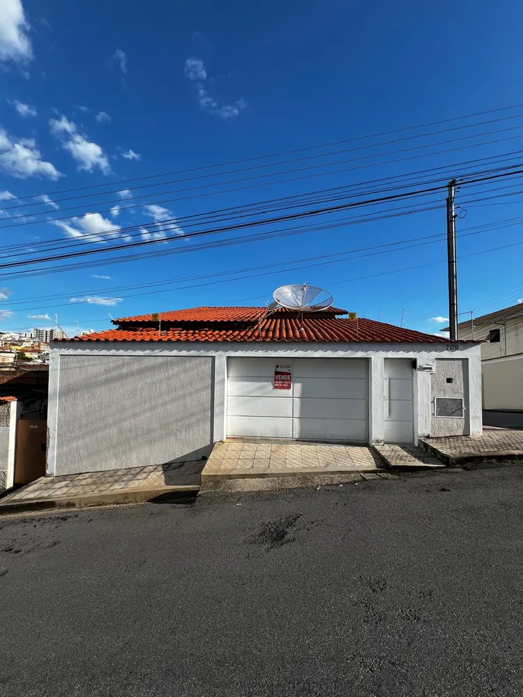 Casa, 3 quartos, 300 m² - Foto 1
