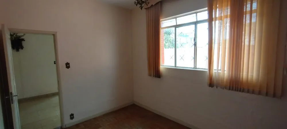 Casa, 6 quartos, 209 m² - Foto 3