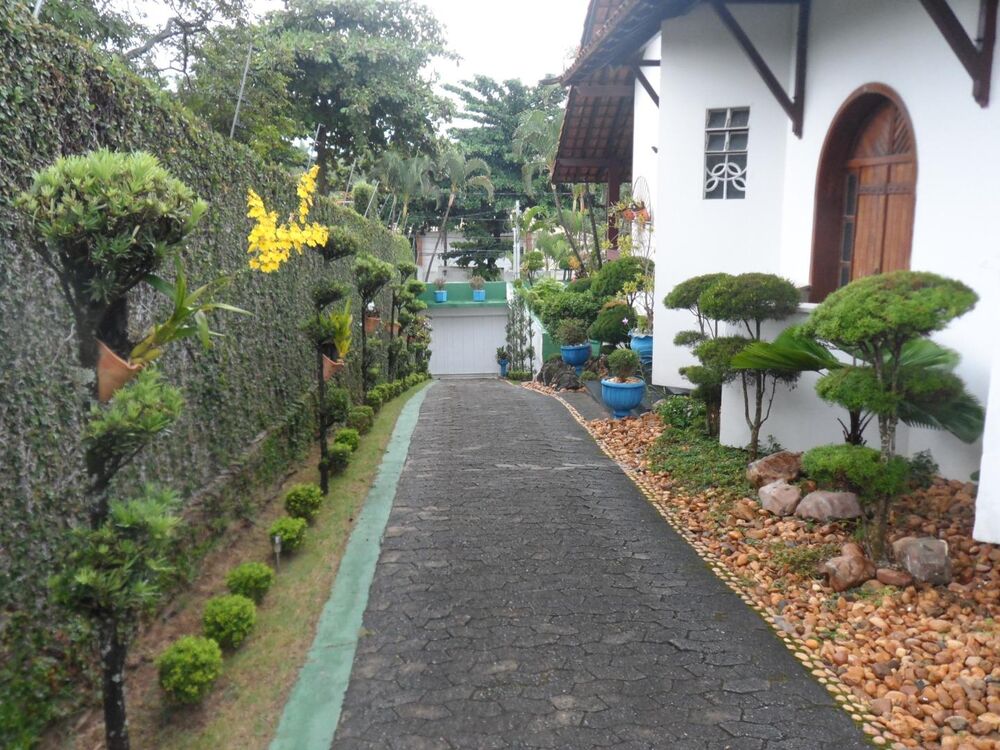 Casa à venda com 4 quartos, 380m² - Foto 1