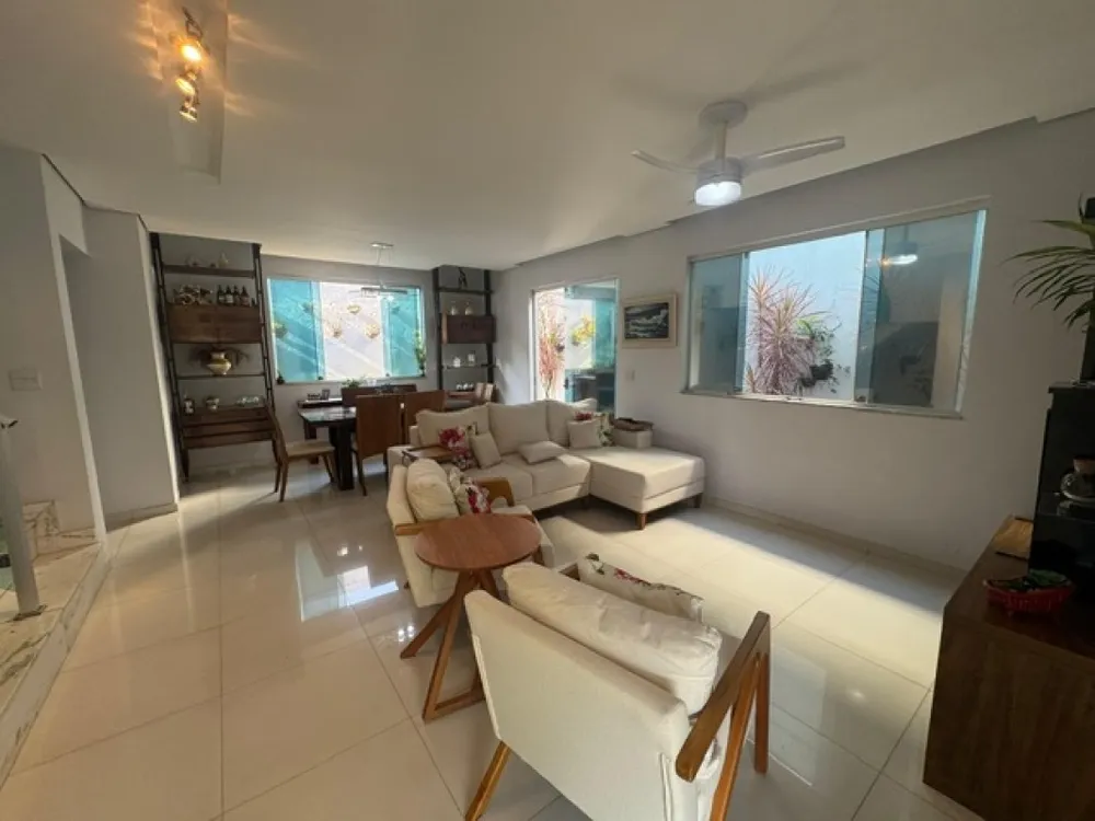 Casa, 4 quartos, 232 m² - Foto 2