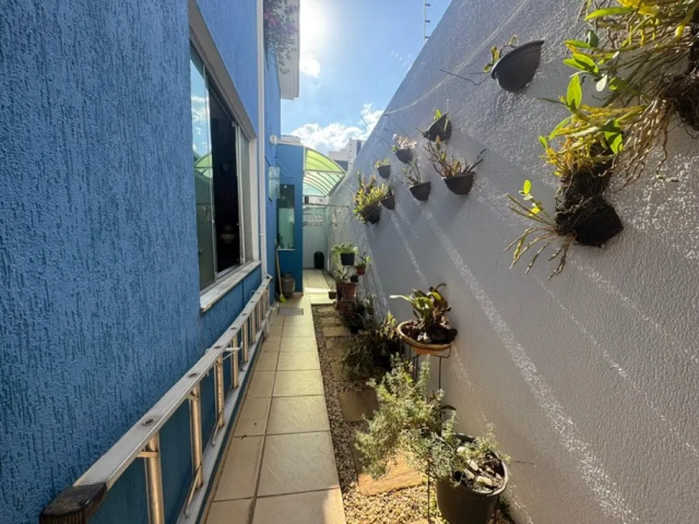 Casa, 4 quartos, 232 m² - Foto 2