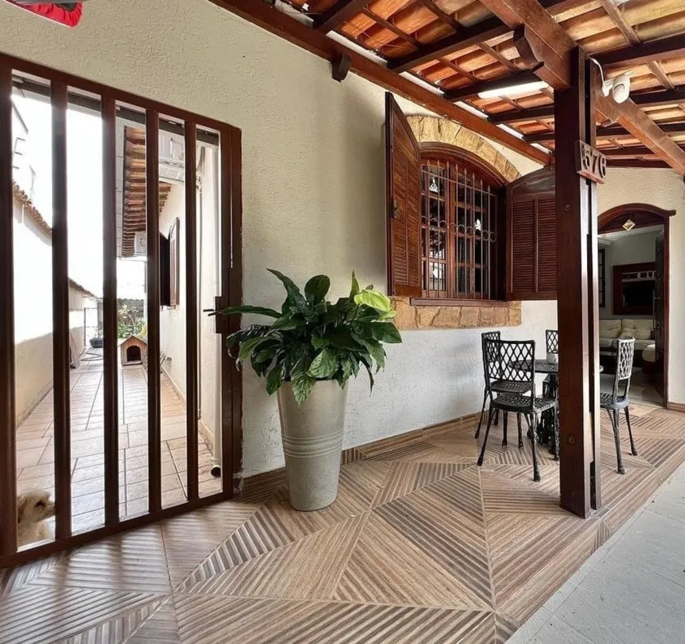 Casa, 4 quartos, 180 m² - Foto 2