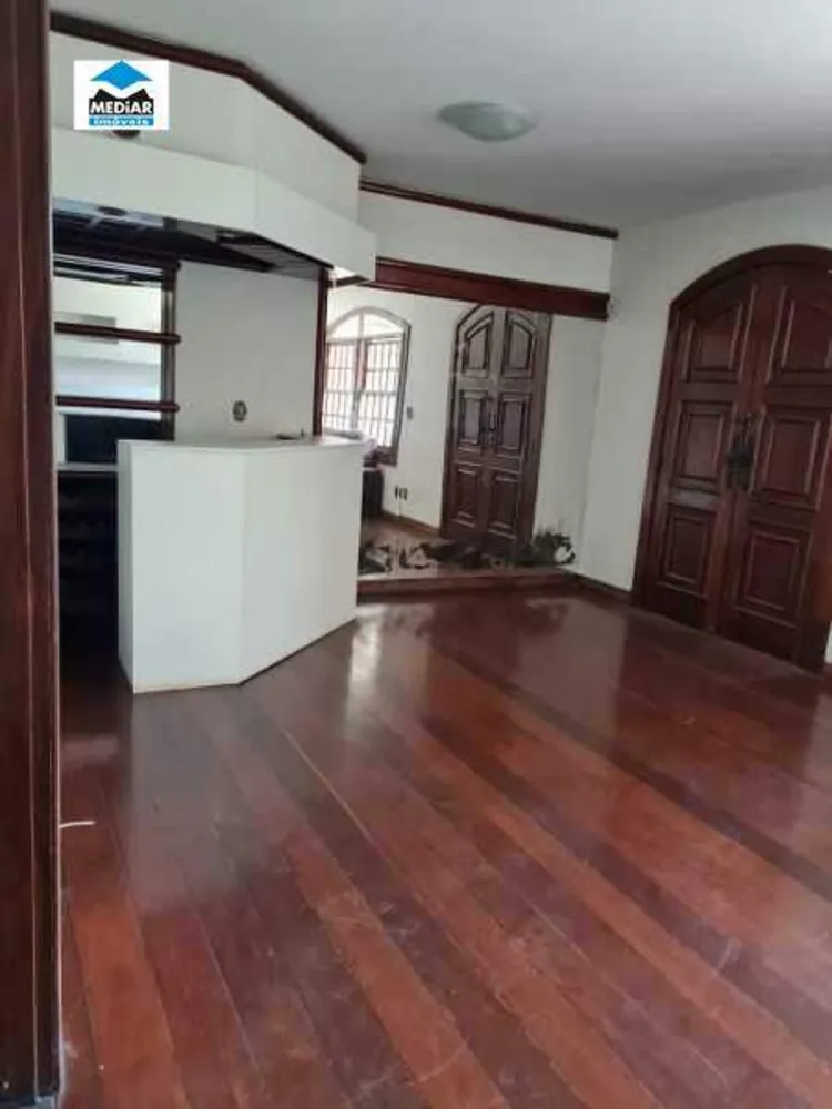 Casa, 5 quartos, 318 m² - Foto 1