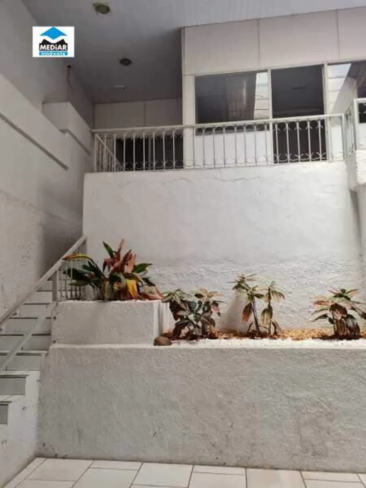 Casa, 5 quartos, 318 m² - Foto 3