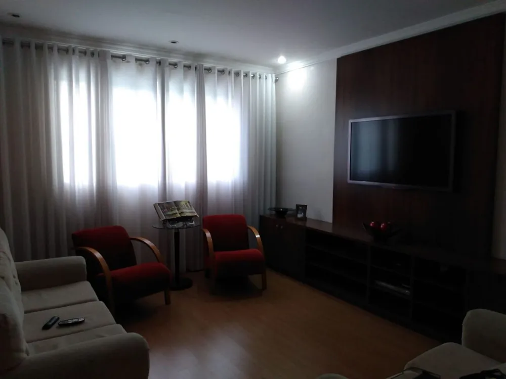 Casa, 4 quartos, 190 m² - Foto 2