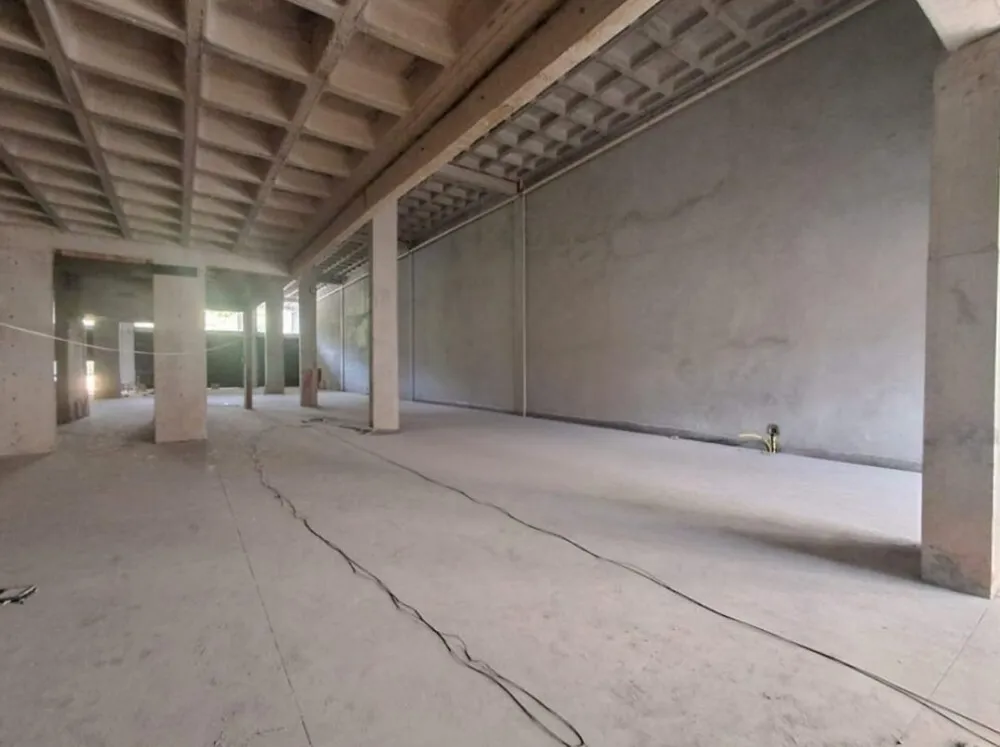 Loja-Salão, 768 m² - Foto 1