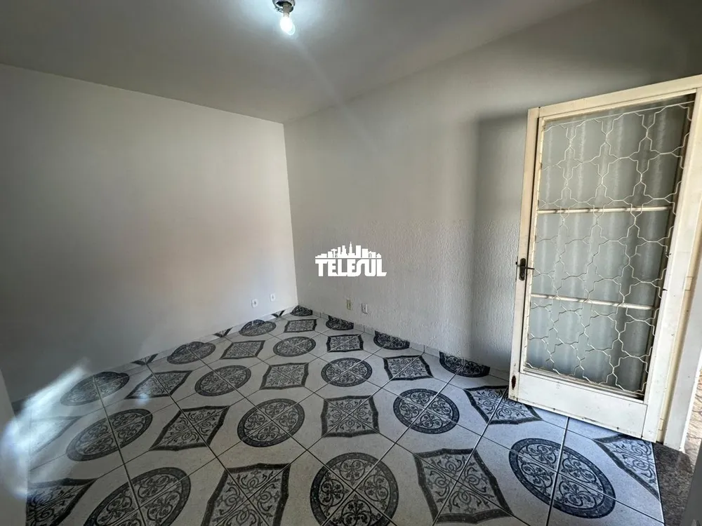 Casa, 2 quartos, 200 m² - Foto 2