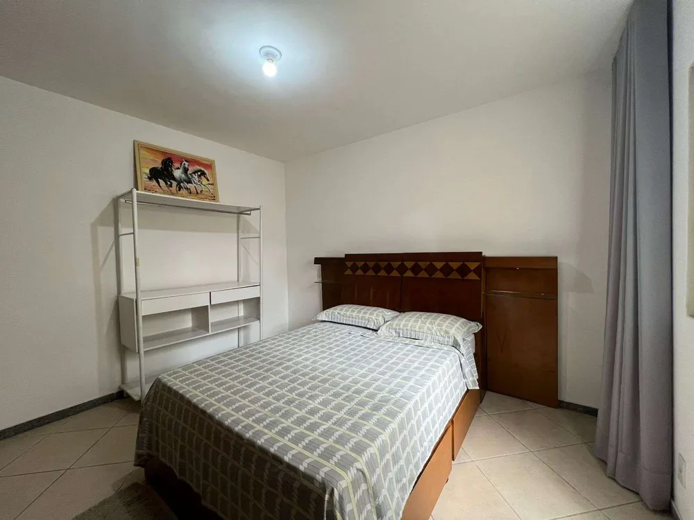 Casa, 6 quartos, 300 m² - Foto 4