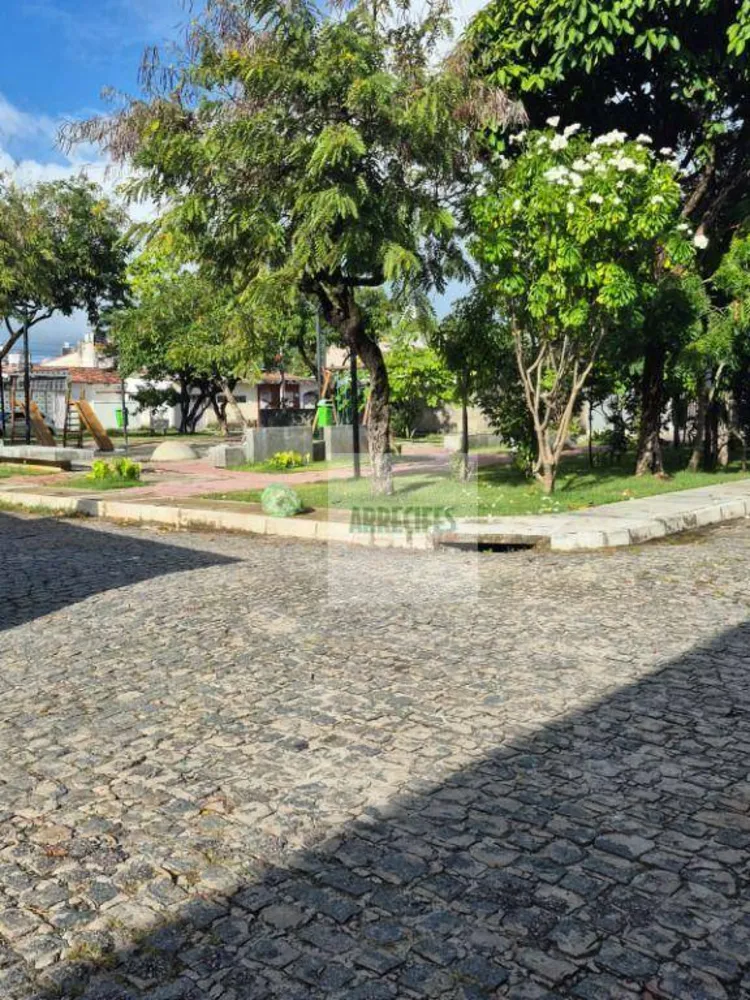Casa, 5 quartos, 257 m² - Foto 1