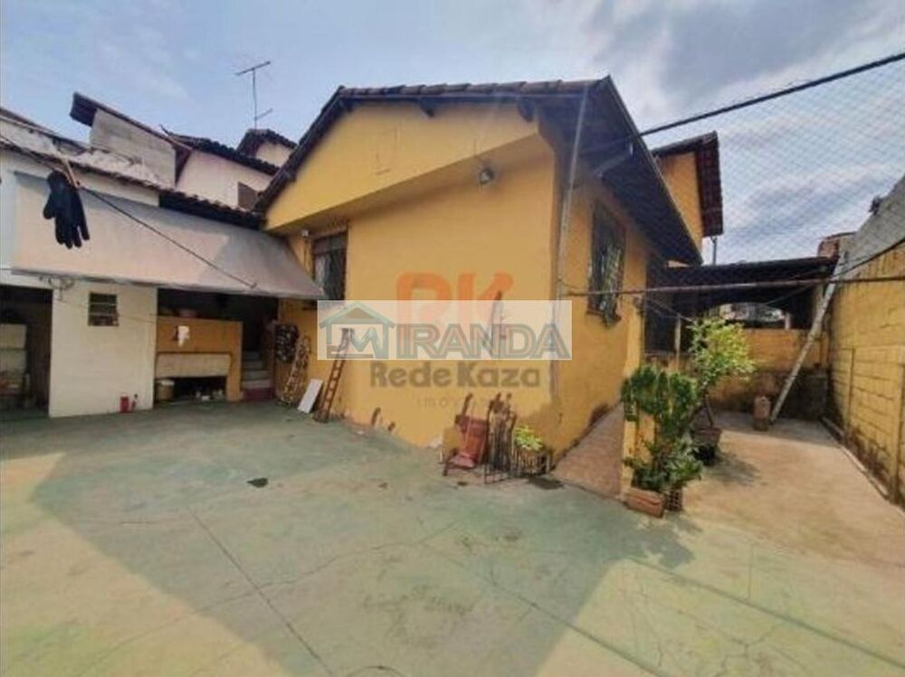 Casa à venda com 6 quartos, 320m² - Foto 3