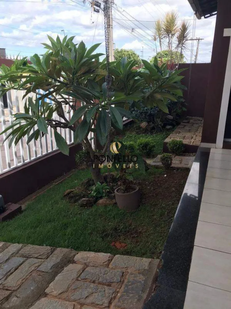 Casa, 3 quartos, 241 m² - Foto 1