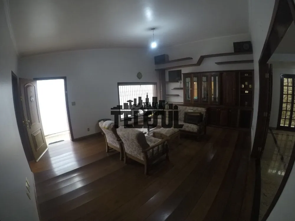 Casa, 4 quartos, 912 m² - Foto 1