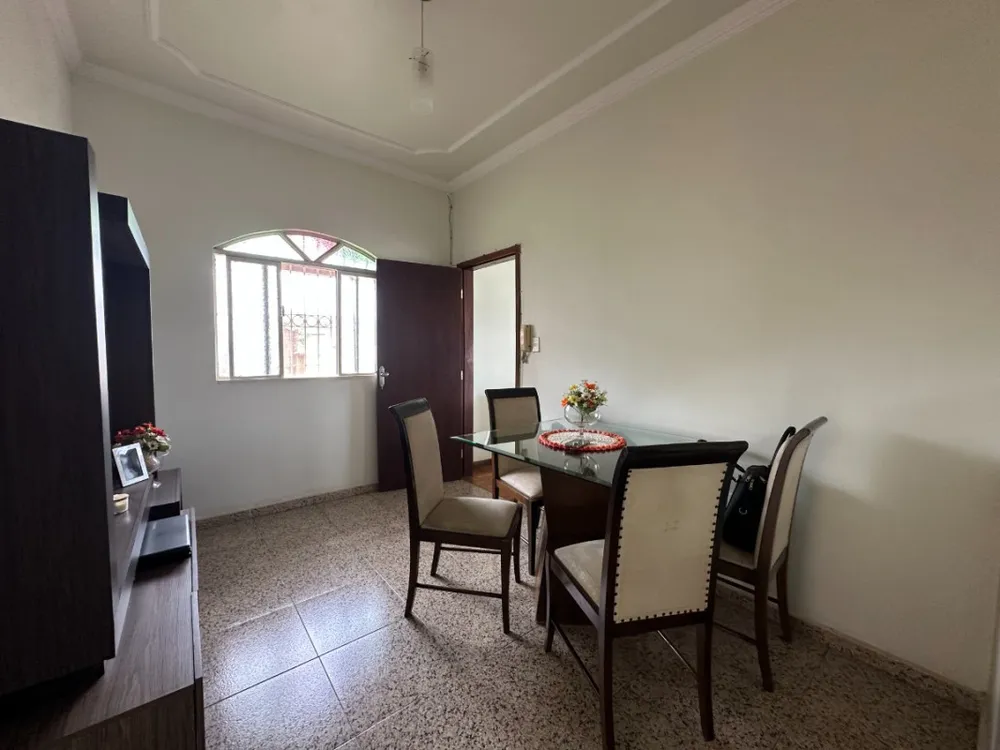 Casa, 2 quartos, 405 m² - Foto 1