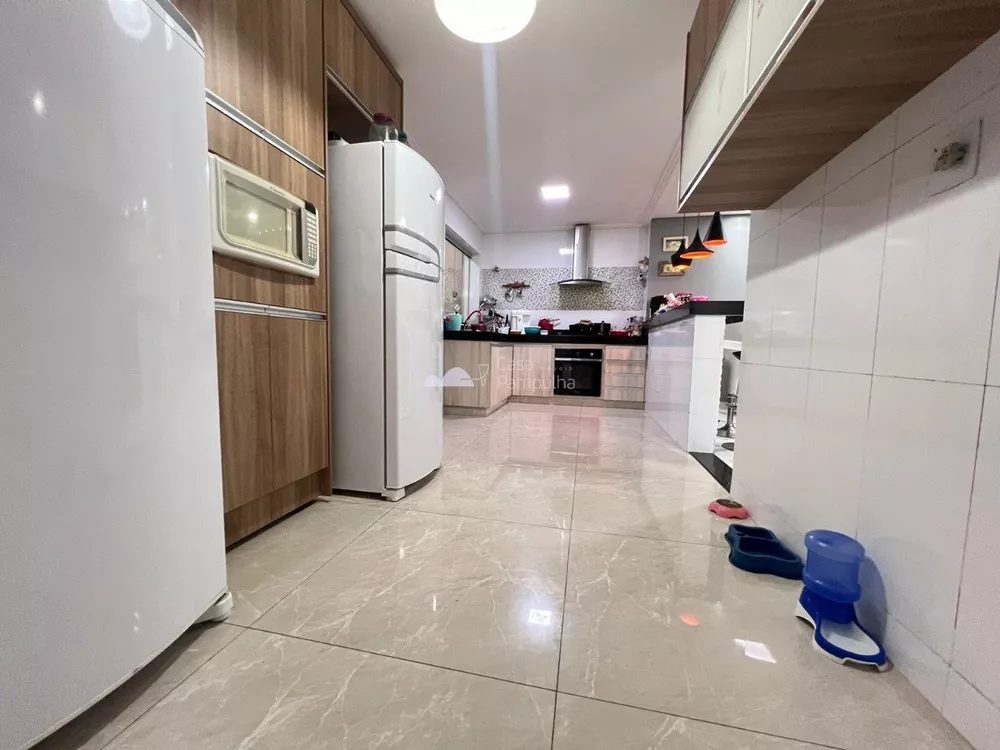 Casa à venda com 4 quartos, 360m² - Foto 11