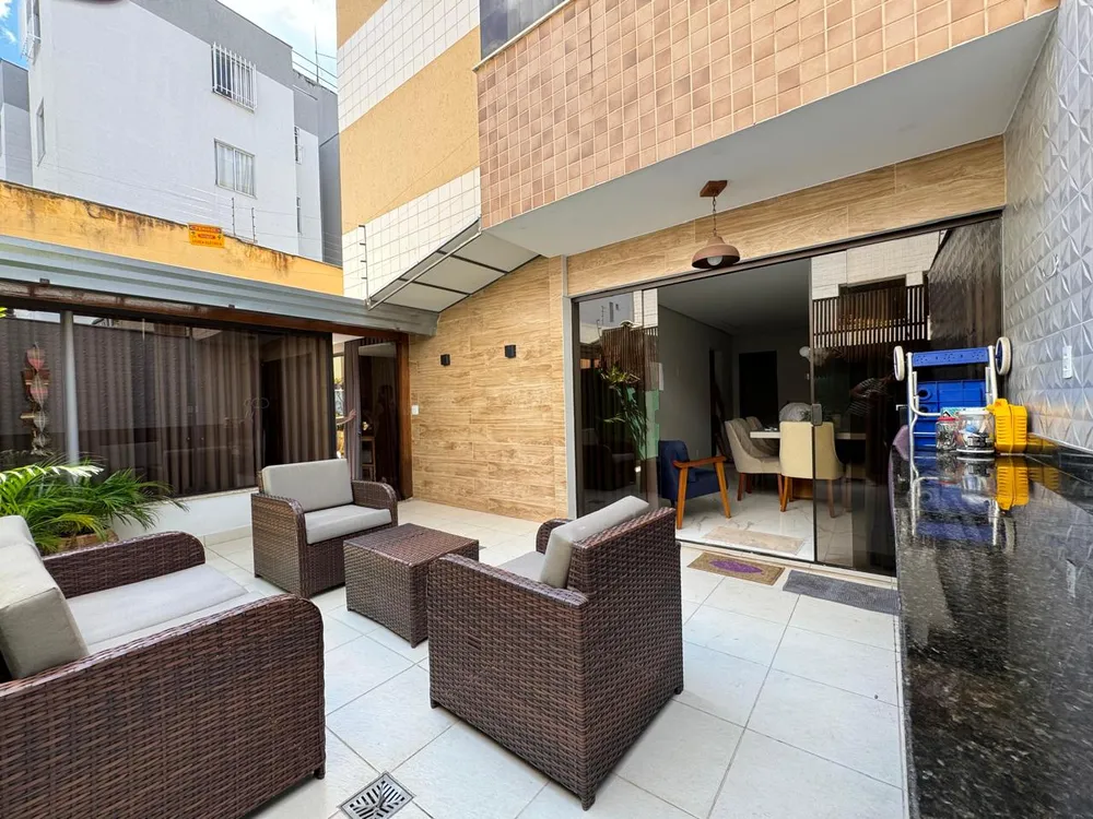Apartamento, 3 quartos, 220 m² - Foto 1