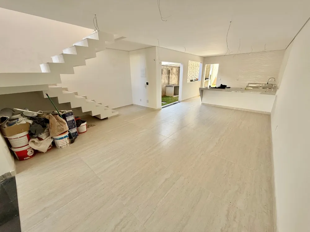 Casa, 3 quartos, 207 m² - Foto 2