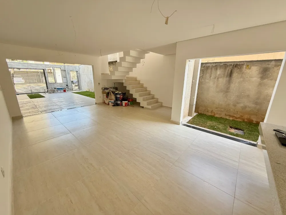 Casa, 3 quartos, 207 m² - Foto 1