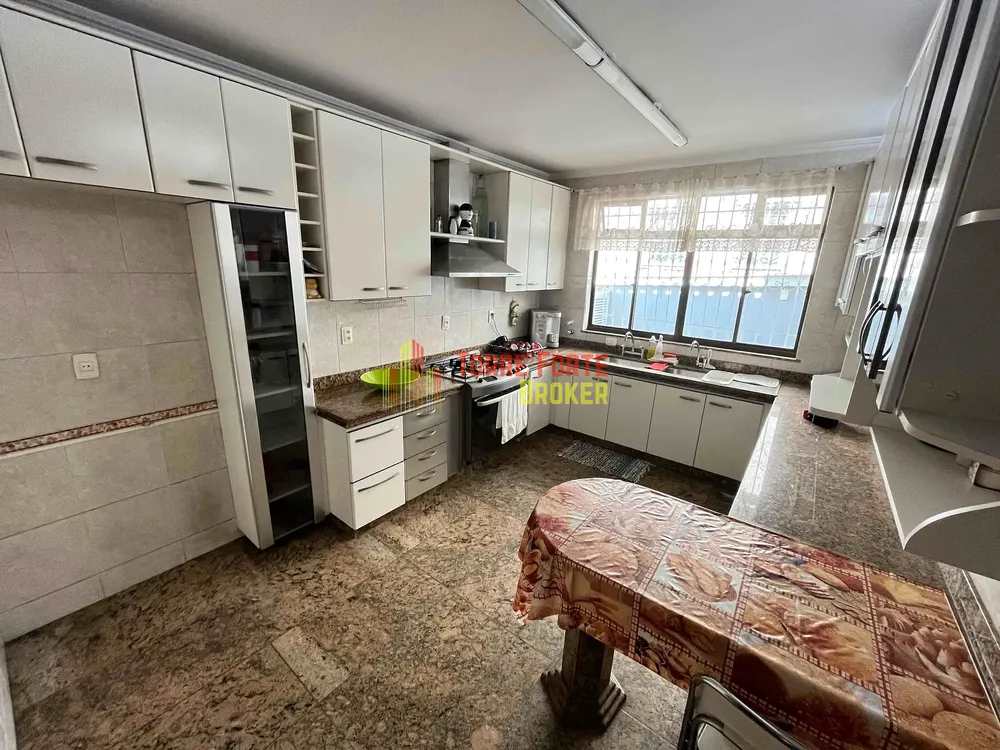 Casa, 5 quartos, 1008 m² - Foto 4