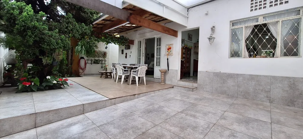 Casa, 2 quartos, 200 m² - Foto 1