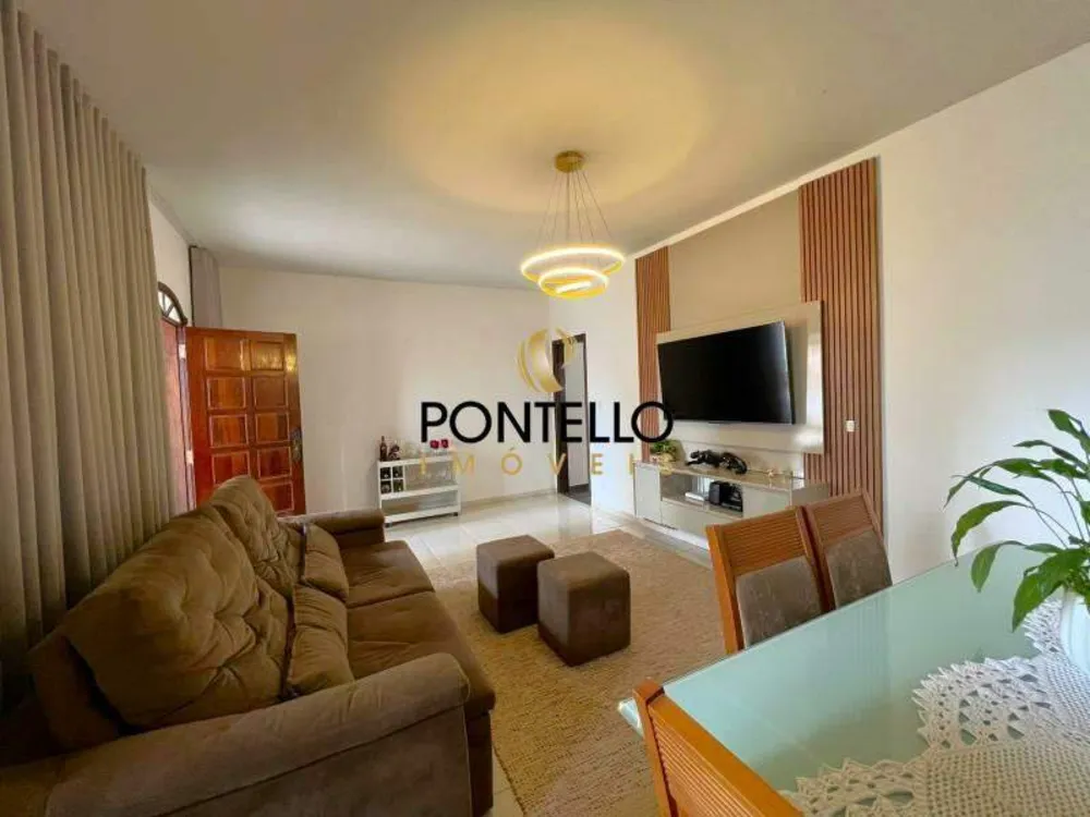 Casa, 6 quartos, 300 m² - Foto 1