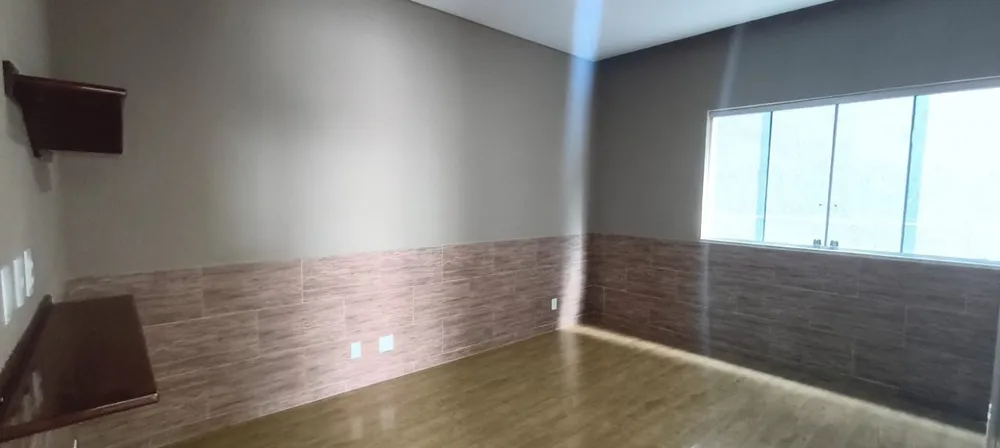 Casa, 4 quartos, 219 m² - Foto 2