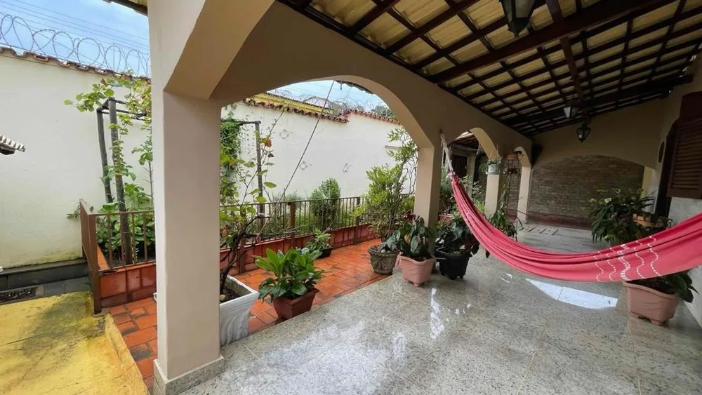 Casa, 5 quartos, 352 m² - Foto 1