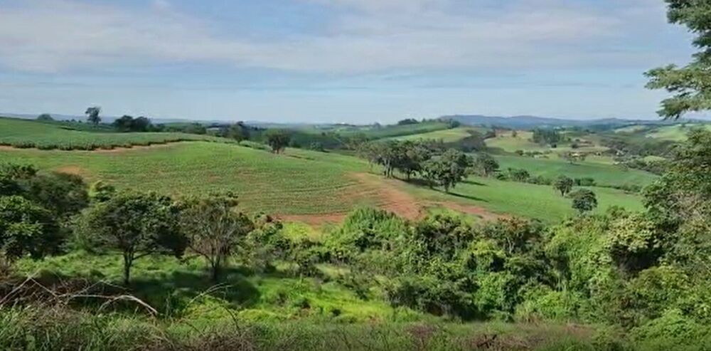 Fazenda à venda com 3 quartos, 2000000m² - Foto 1