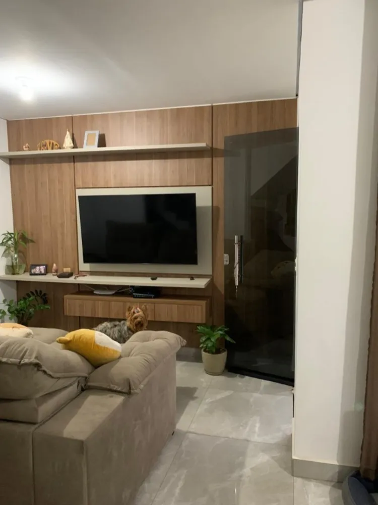 Casa, 3 quartos, 132 m² - Foto 1