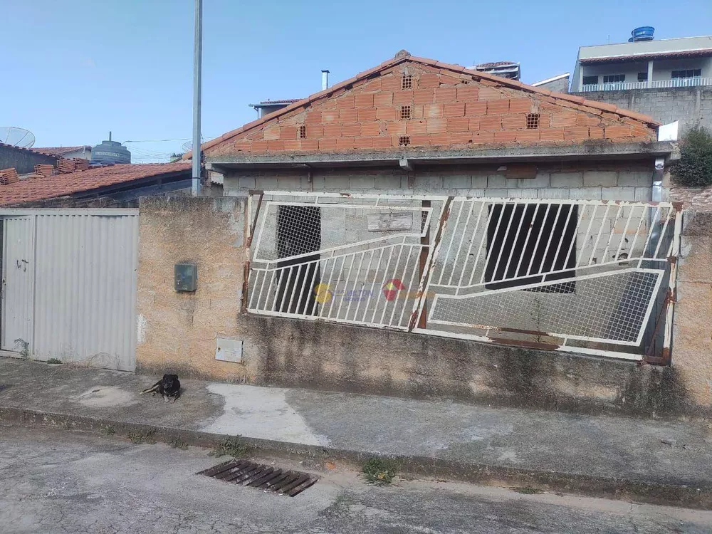 Casa à venda com 2 quartos, 200m² - Foto 1