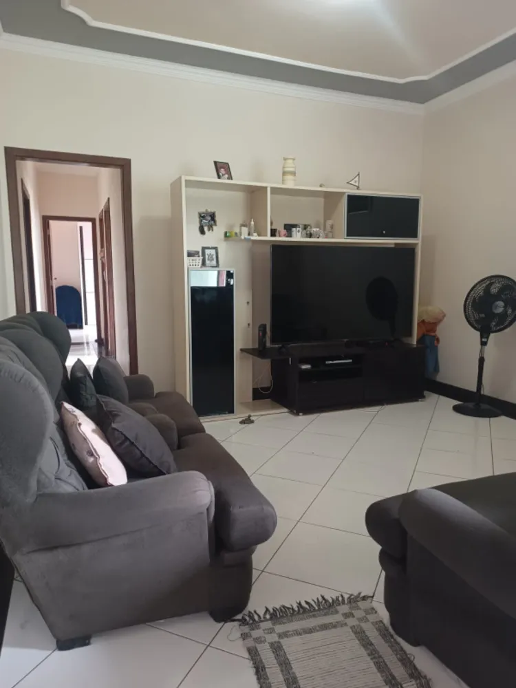 Casa, 3 quartos, 360 m² - Foto 1