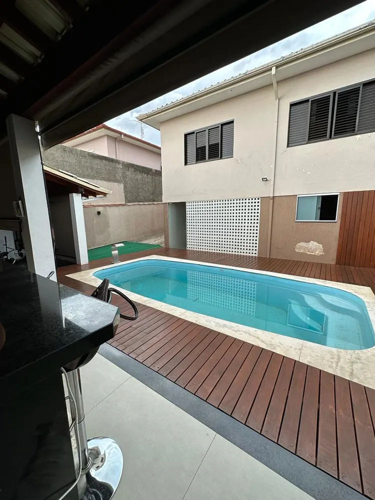 Casa, 3 quartos, 250 m² - Foto 11