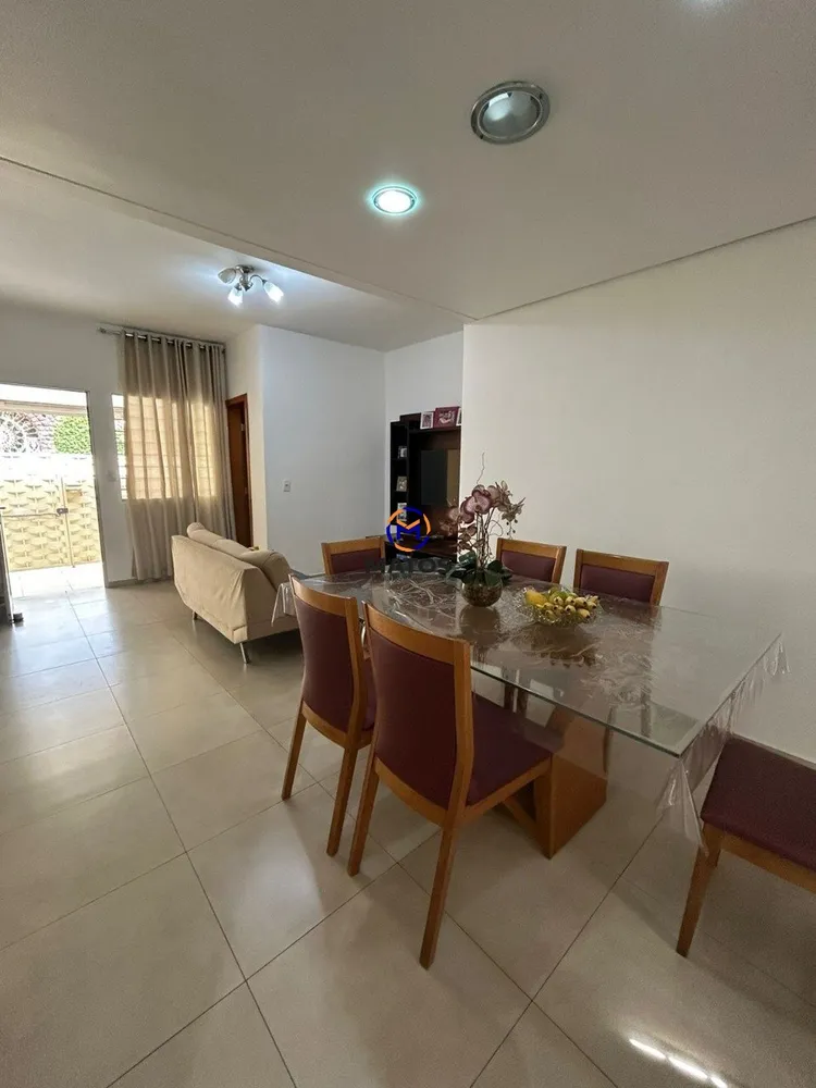 Casa, 4 quartos, 240 m² - Foto 8