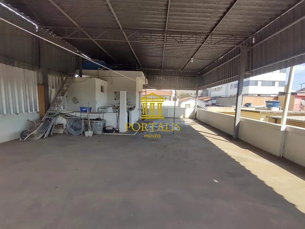 Casa, 3 quartos, 190 m² - Foto 2