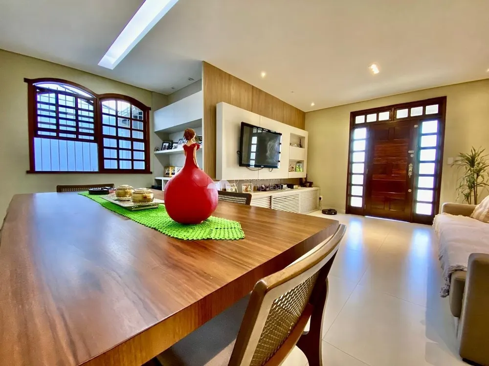 Casa, 4 quartos, 360 m² - Foto 2