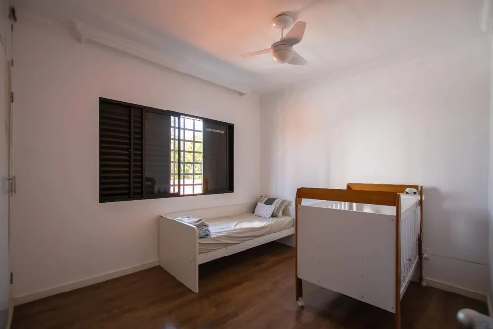 Casa, 5 quartos, 217 m² - Foto 1