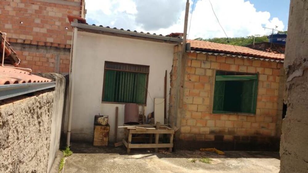 Prédio Inteiro à venda com 3 quartos, 230m² - Foto 1