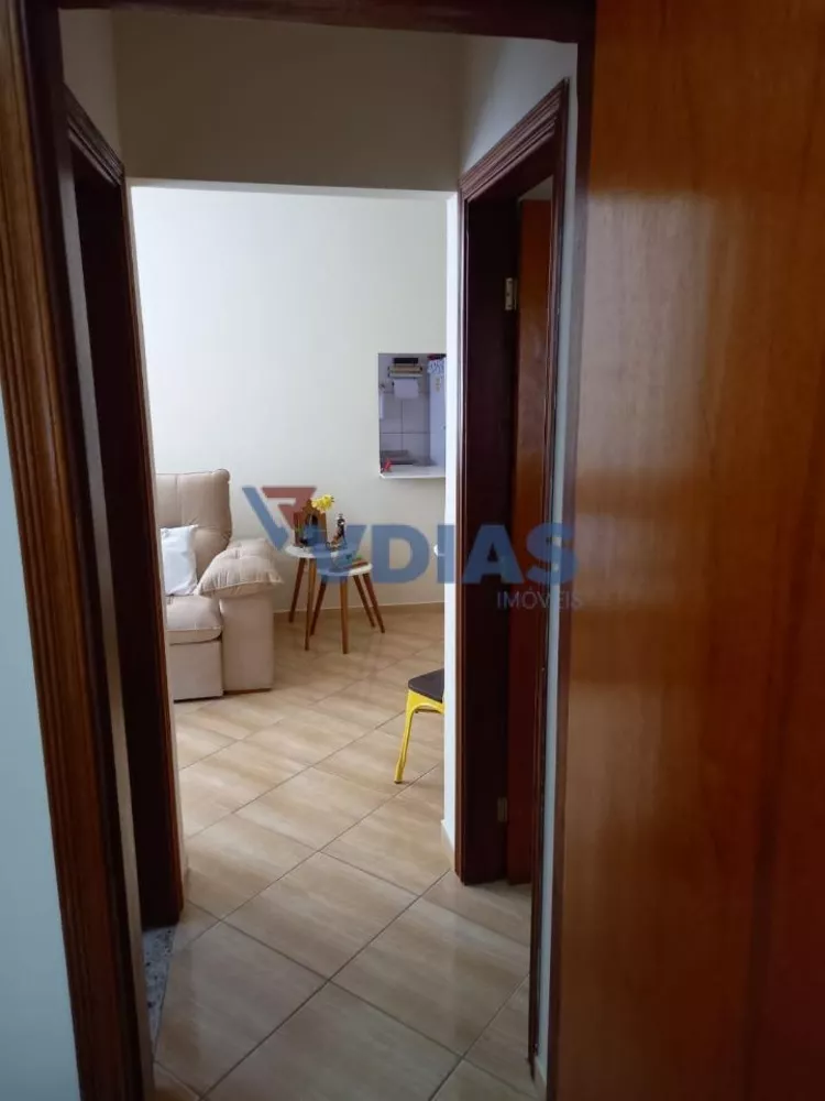 Apartamento à venda com 2 quartos, 62m² - Foto 12