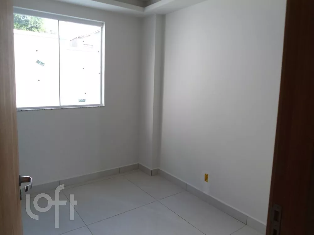 Casa à venda com 3 quartos, 105m² - Foto 4