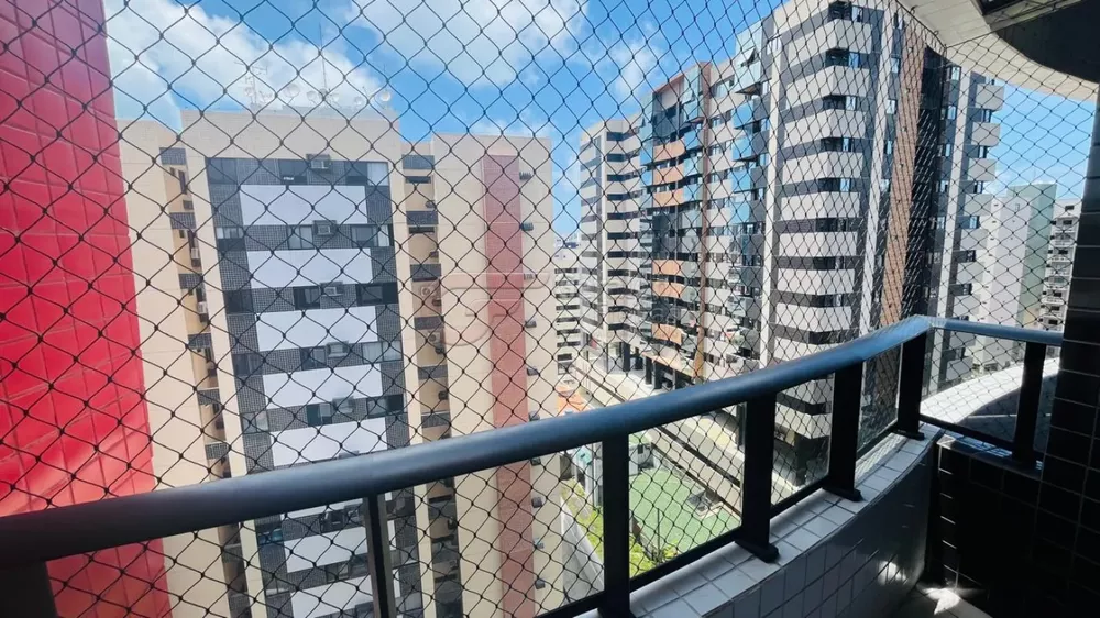 Apartamento à venda com 3 quartos, 95m² - Foto 2