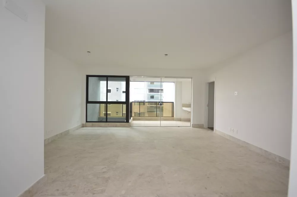 Apartamento à venda com 4 quartos, 140m² - Foto 2