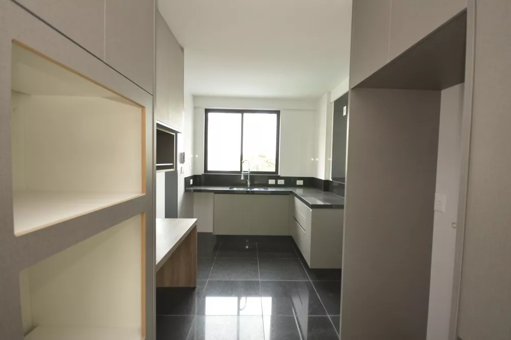 Apartamento à venda com 4 quartos, 140m² - Foto 4