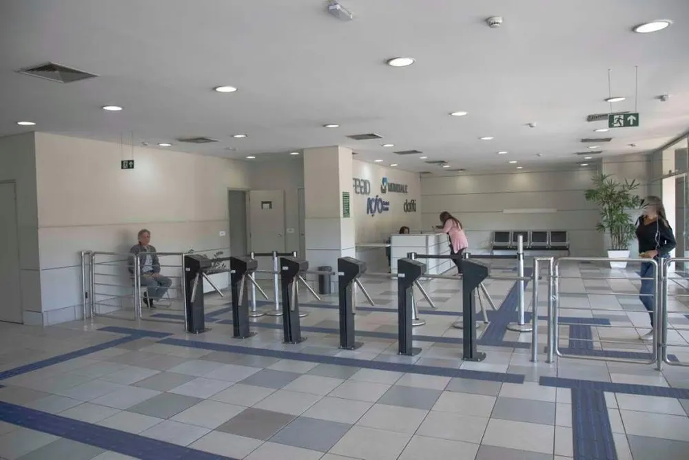Prédio Inteiro, 18000 m² - Foto 1