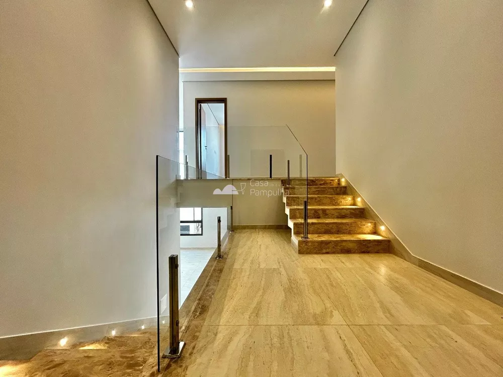 Casa à venda com 4 quartos, 405m² - Foto 1