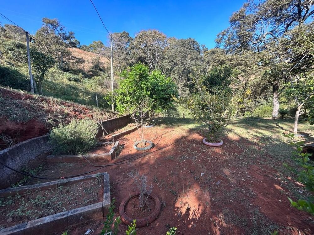 Chácara à venda com 3 quartos, 150m² - Foto 2