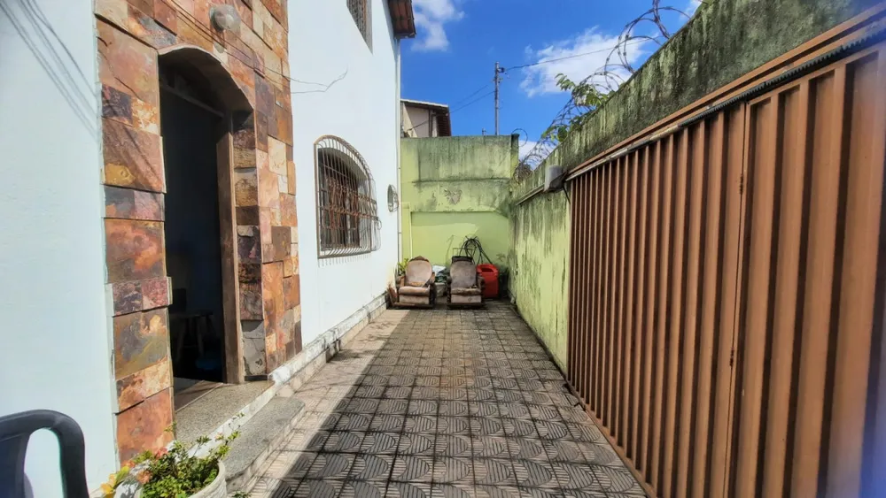 Casa, 5 quartos, 300 m² - Foto 1