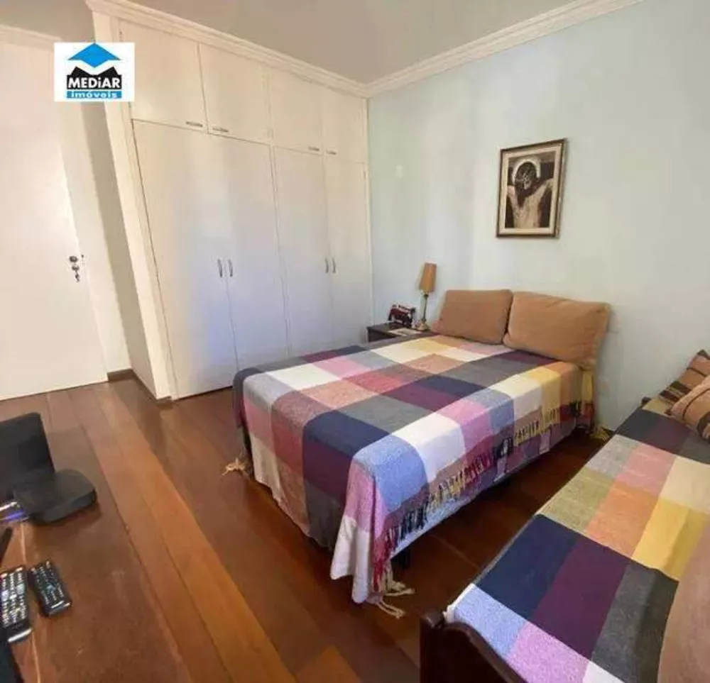 Apartamento à venda com 4 quartos, 140m² - Foto 4