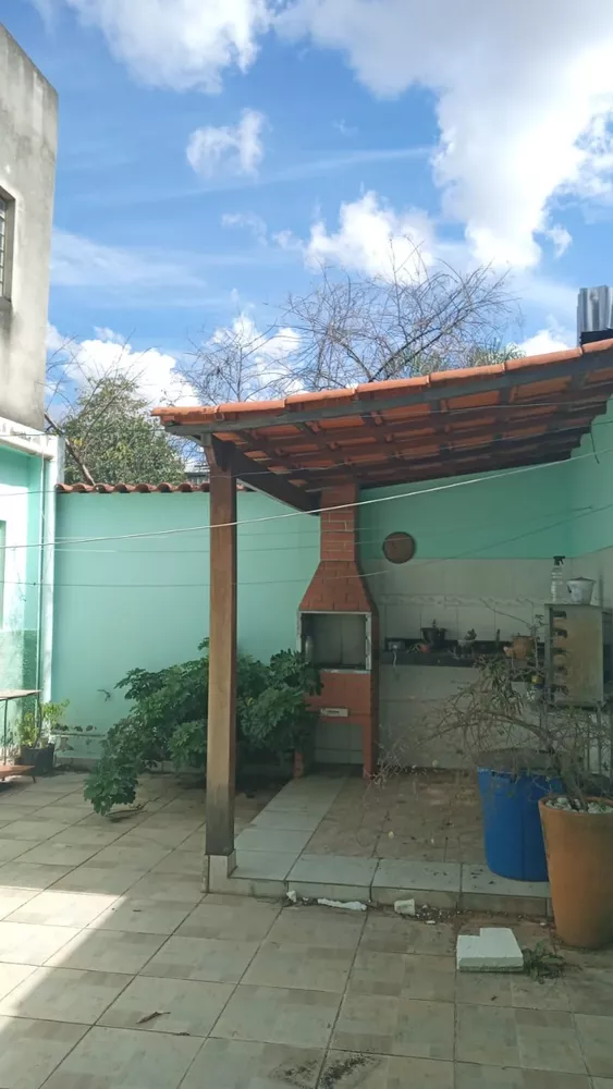 Casa à venda com 5 quartos, 100m² - Foto 4