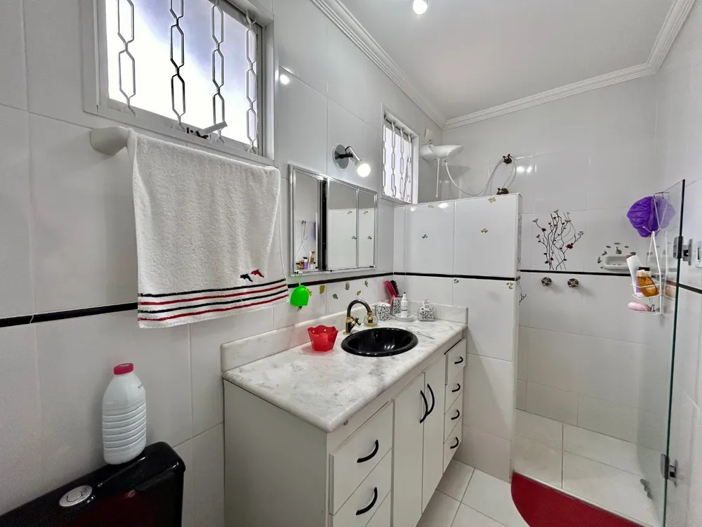 Casa, 3 quartos, 240 m² - Foto 9